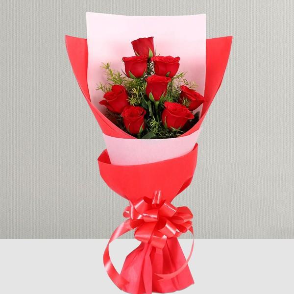 8 Red Roses Red and Pink Paper Packing